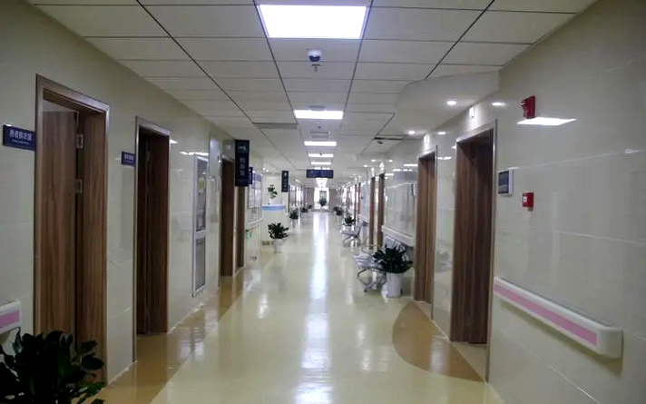 病房鋼制門多少錢